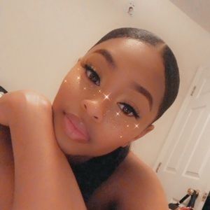 Meet your Posher, Khalilah